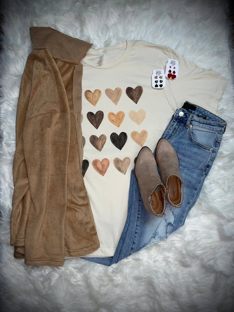 NEUTRAL HEART GRID GRAPHIC TEE- PLUS - Country Faith Boutique